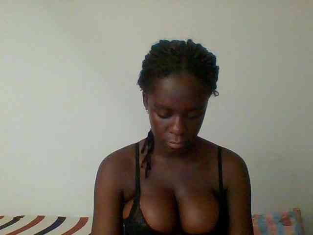 Chocolateaa webcam