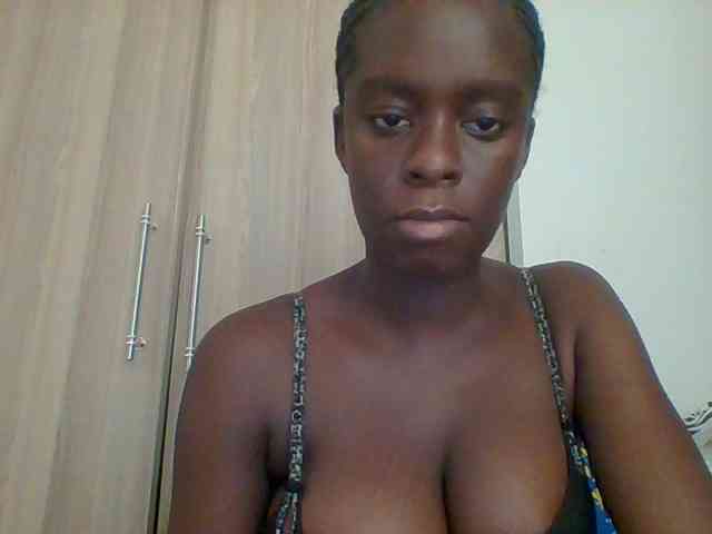 Chocolateaa webcam