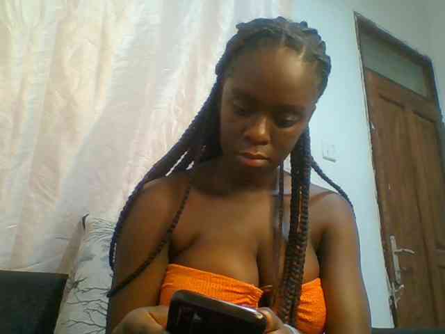Chocolateaa webcam