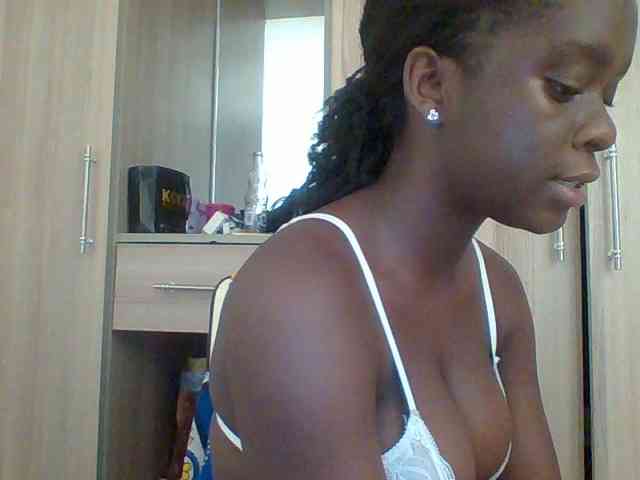 Model: Chocolateaa
