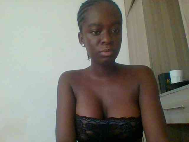 Chocolateaa webcam