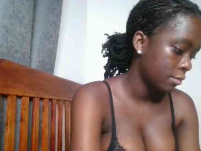 Chocolateaa webcam