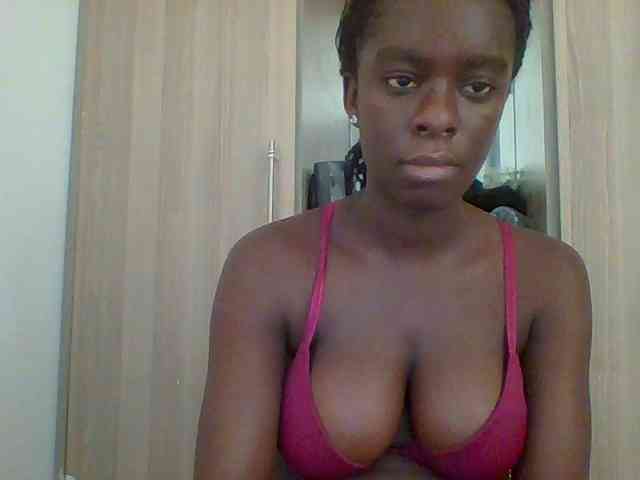 Modella: Chocolateaa