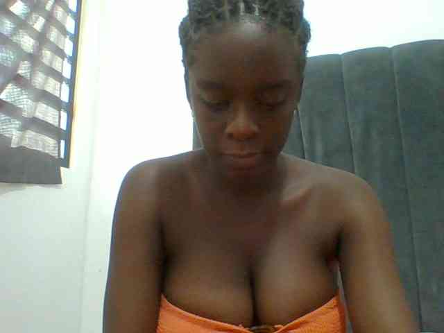 Chocolateaa webcam