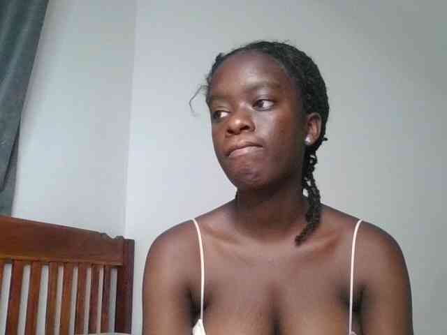Chocolateaa's cam show statistics and live stream