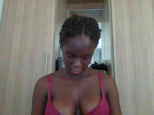 Chocolateaa webcam