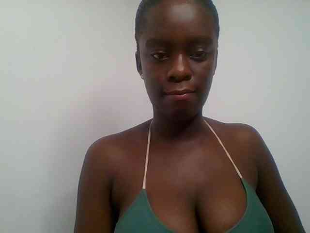Modella: Chocolateaa