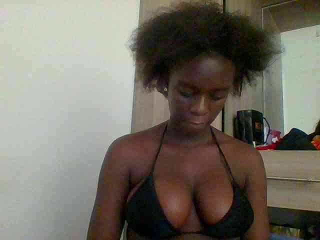 Chocolateaa webcam
