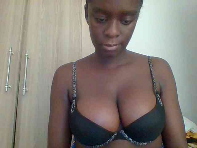 Chocolateaa webcam