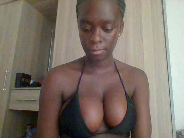 Chocolateaa webcam