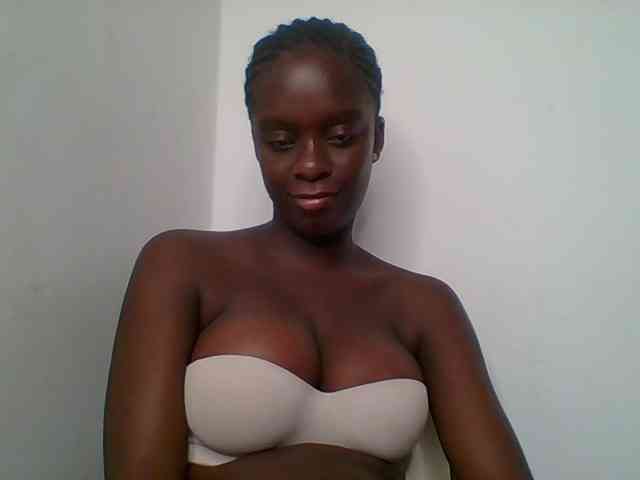 Chocolateaa webcam