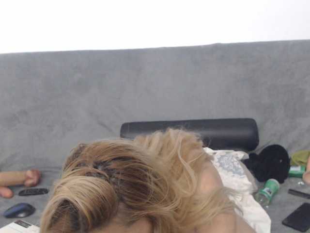 FoxyloveXXX live cam on BongaCams