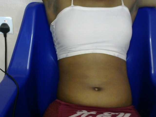 Chocoslut2233 live cam on BongaCams