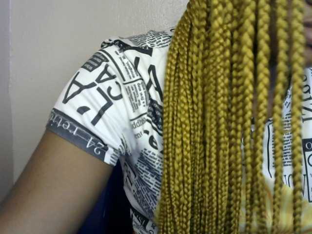 Chocoslut2233 live cam on BongaCams