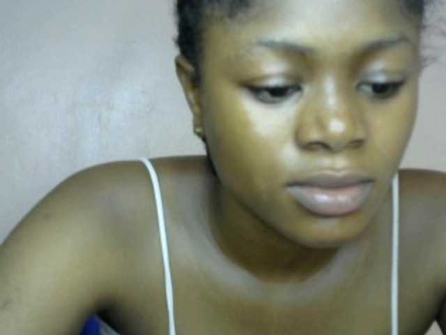 Chocoslut2233 live cam on BongaCams