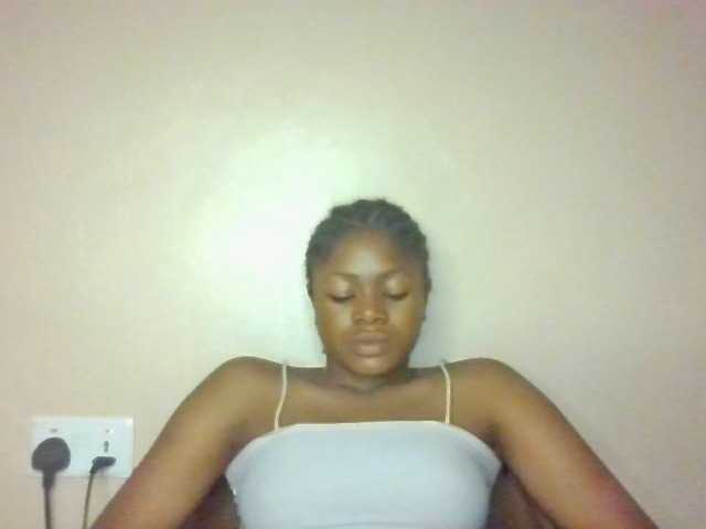 Chocoslut2233 live cam on BongaCams