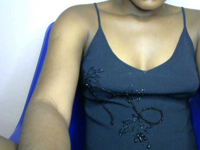 Chocoslut2233 live cam on BongaCams
