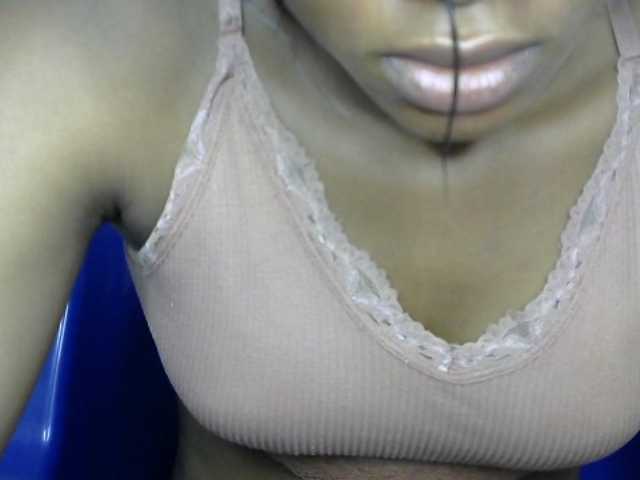 Chocoslut2233 live cam on BongaCams