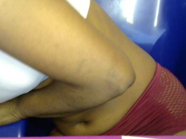 Chocoslut2233 live cam on BongaCams