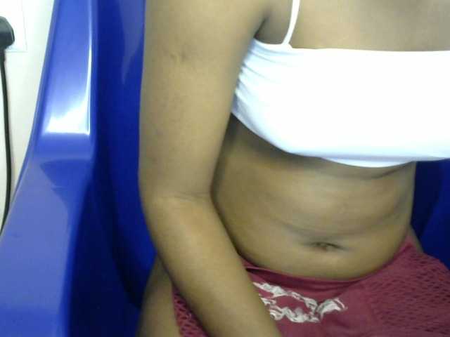 Chocoslut2233 live cam on BongaCams