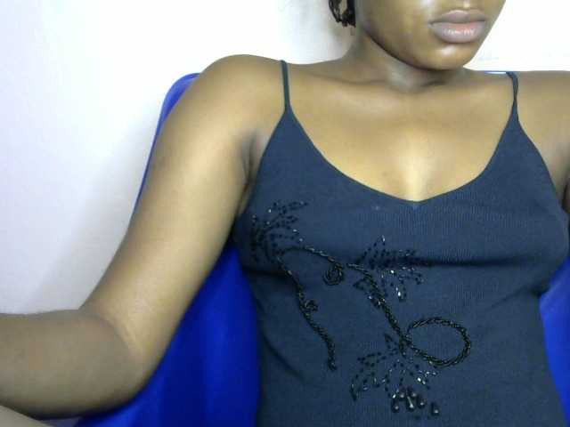 Chocoslut2233 live cam on BongaCams