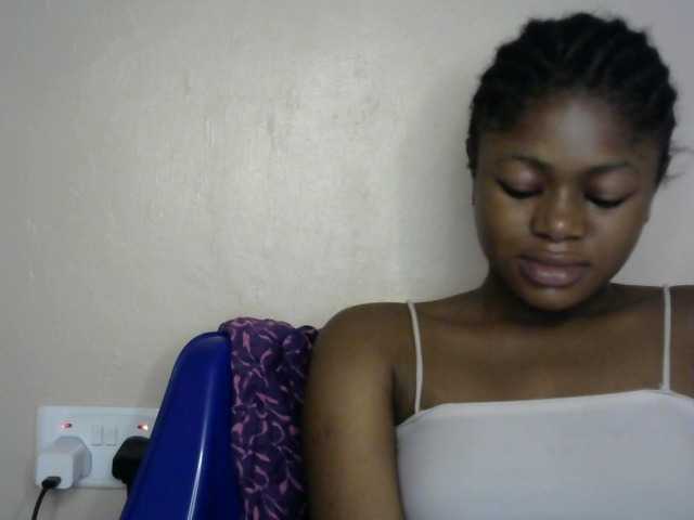Chocoslut2233 live cam on BongaCams