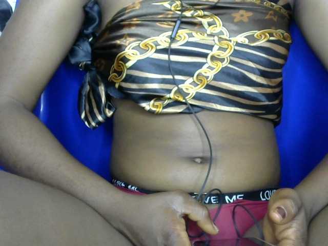 Chocoslut2233 live cam on BongaCams