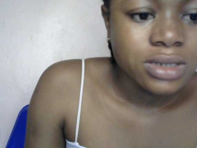 Chocoslut2233 live cam on BongaCams