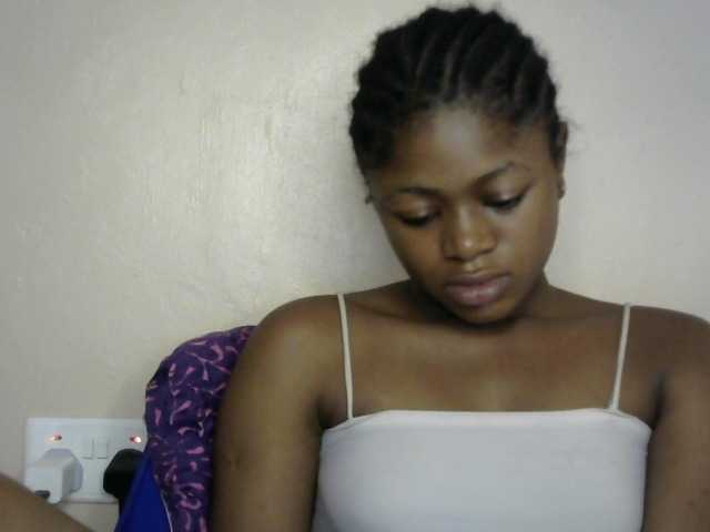 Chocoslut2233 live cam on BongaCams