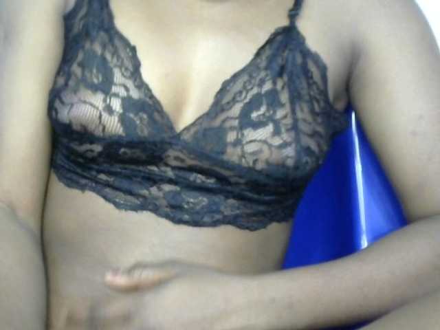Chocoslut2233 live cam on BongaCams