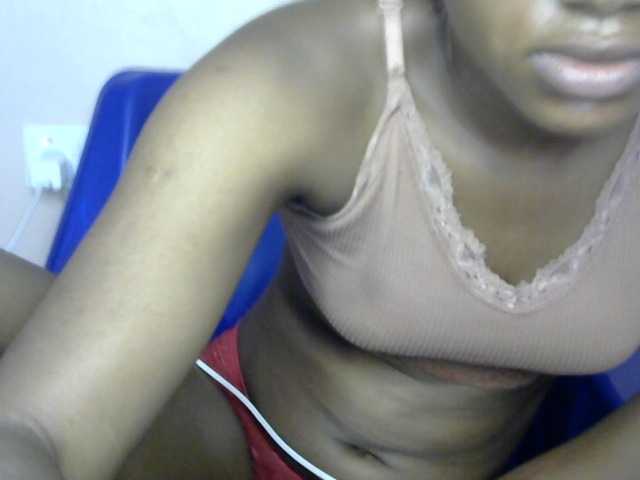 Chocoslut2233 live cam on BongaCams