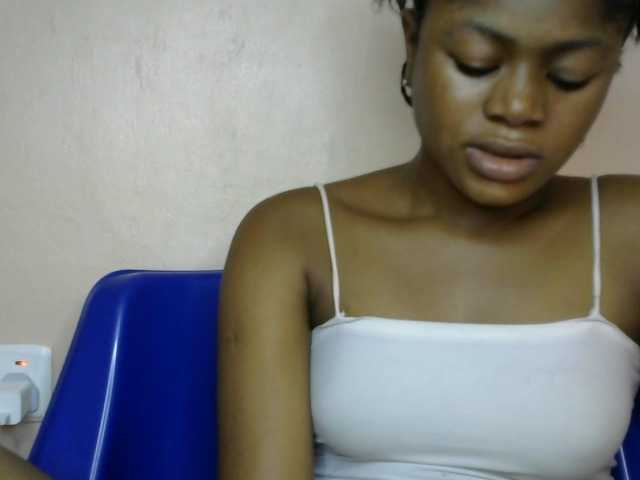 Chocoslut2233 live cam on BongaCams