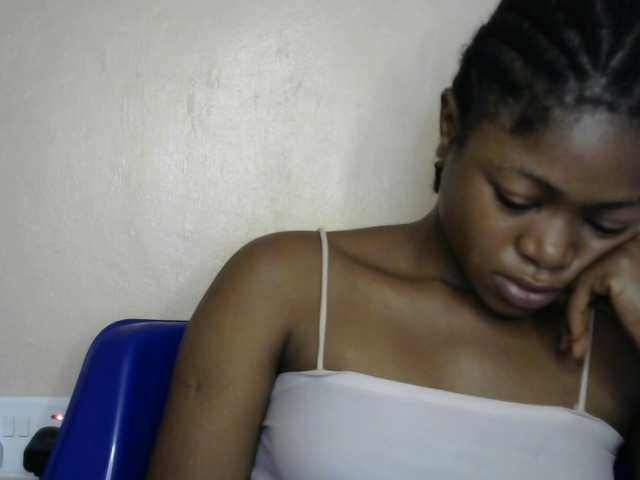 Chocoslut2233 live cam on BongaCams