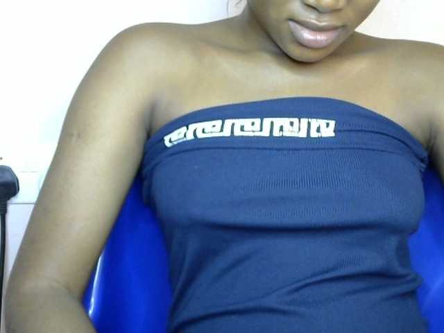 Chocoslut2233 live cam on BongaCams