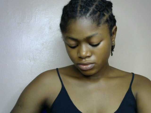 Chocoslut2233 live cam on BongaCams