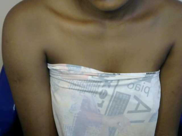 Chocoslut2233 live cam on BongaCams