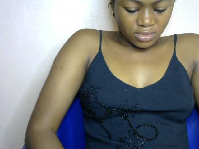 Chocoslut2233 live cam on BongaCams