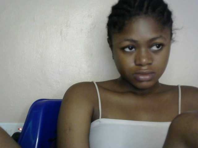 Chocoslut2233 live cam on BongaCams