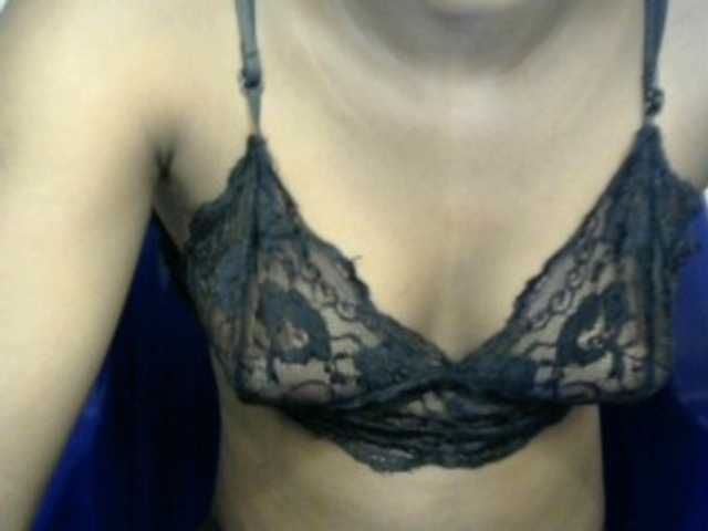 Chocoslut2233 live cam on BongaCams