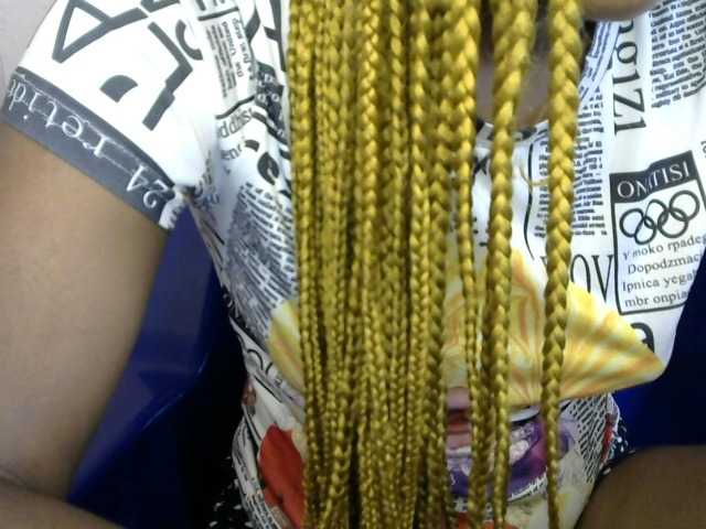 Chocoslut2233 live cam on BongaCams