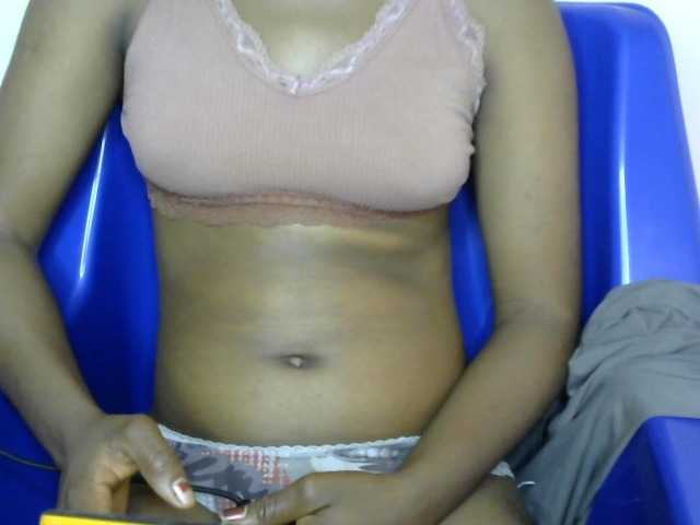 Chocoslut2233 live cam on BongaCams