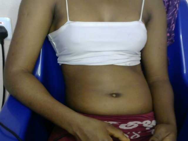 Chocoslut2233 live cam on BongaCams