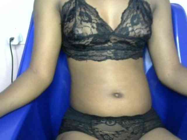 Chocoslut2233 webcam