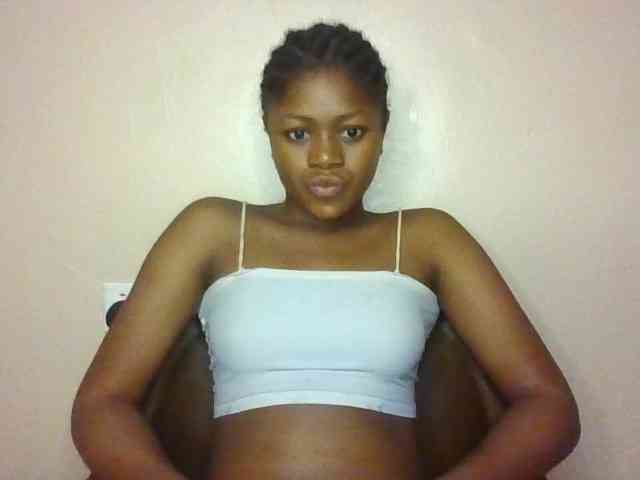 Chocoslut2233 webcam