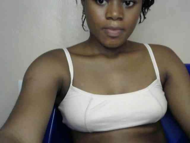 Chocoslut2233 webcam