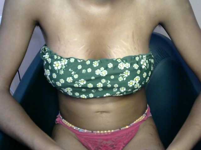 Sluttybitch1 live cam on BongaCams