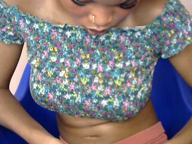 Sluttybitch1 live cam on BongaCams