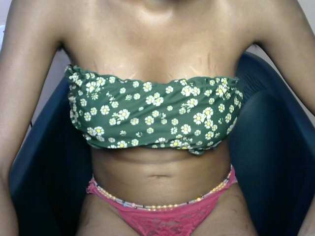 Sluttybitch1 live cam on BongaCams