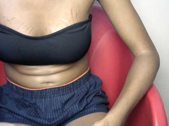 Sluttybitch1 live cam on BongaCams
