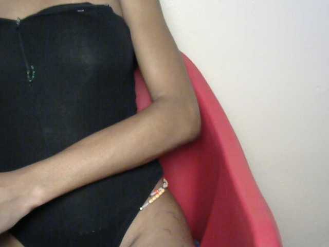 Sluttybitch1 live cam on BongaCams